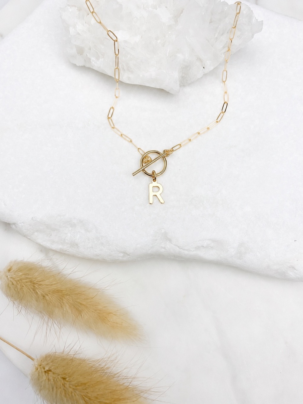 Gold Initial 'R' Paperclip Toggle Necklace